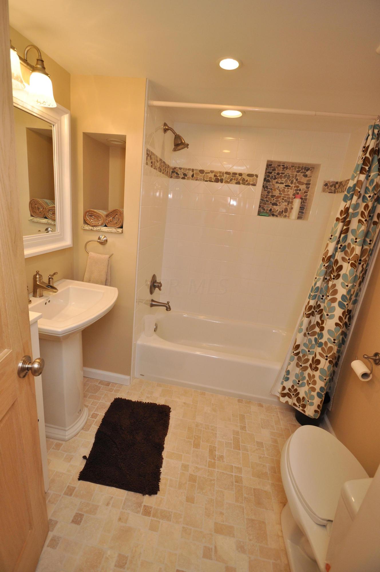 2829 Leeds Road Columbus, OH 43221 - Photo 24 of 35