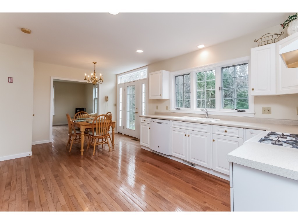 157 Carriage Road New Boston, NH 03070 - Photo 11 of 30