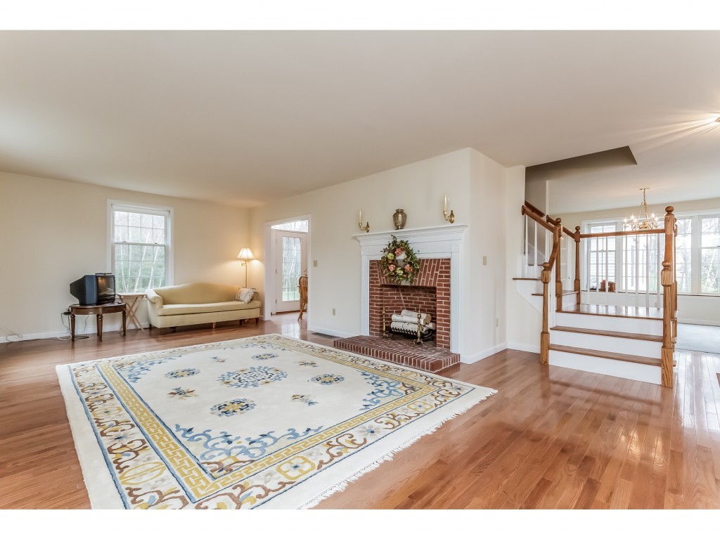 157 Carriage Road New Boston, NH 03070 - Photo 3 of 30