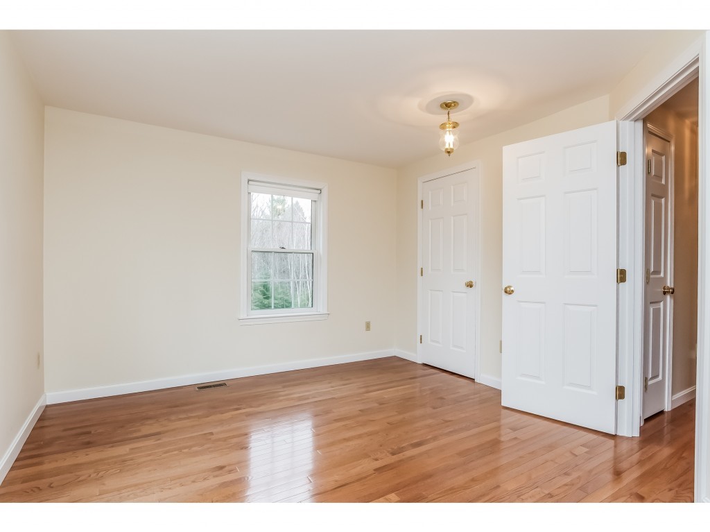 157 Carriage Road New Boston, NH 03070 - Photo 21 of 30