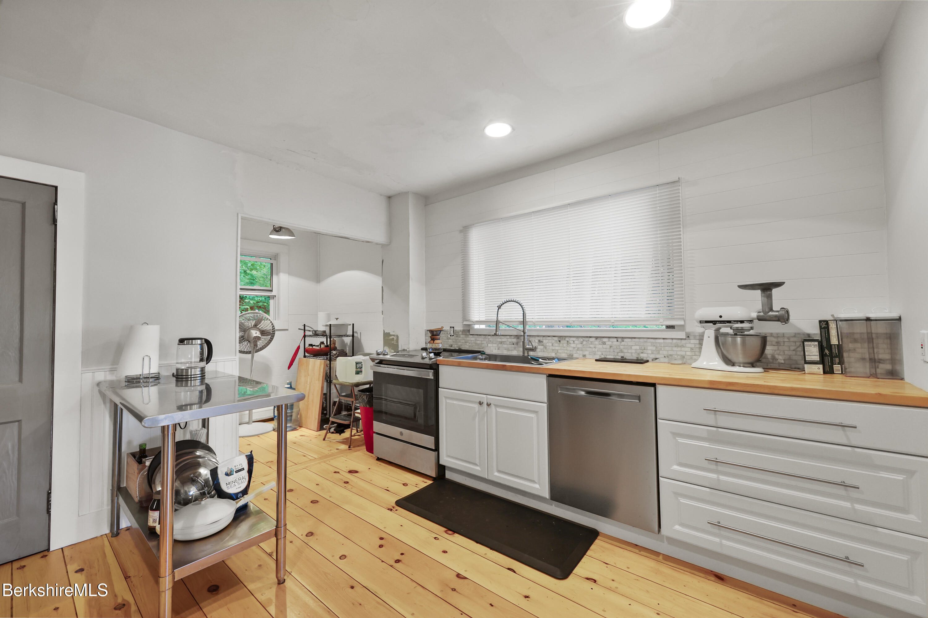 281 Walnut Street North Adams, MA 01247 - Photo 14 of 35 Kitchen