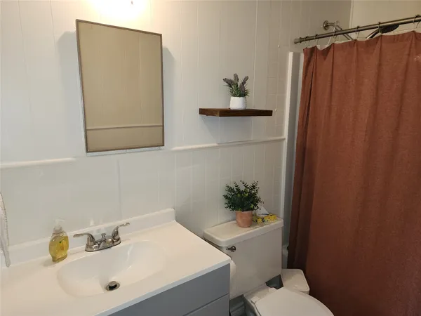 $1,500 | 1104 East Sycamore Street, Navasota, TX 77868