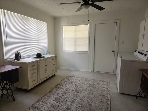 $1,500 | 1104 East Sycamore Street, Navasota, TX 77868