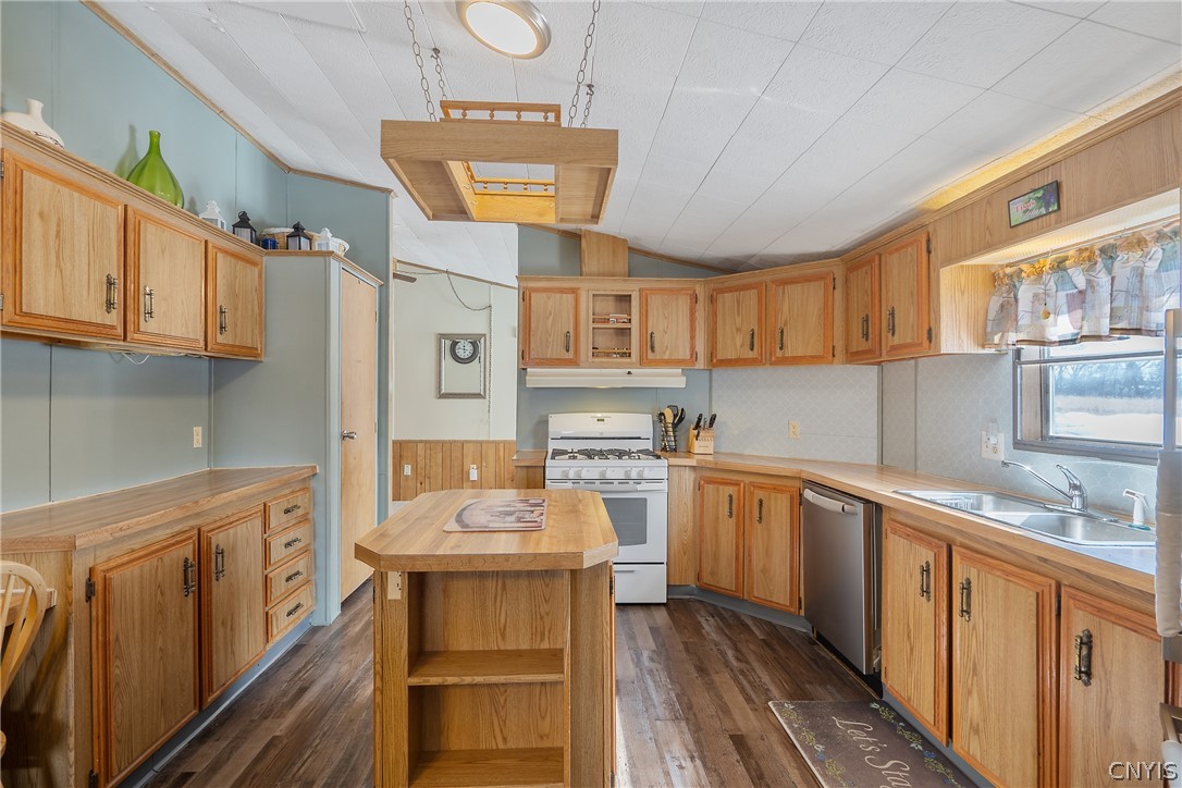 5975 East Pine Grove Road Cicero, NY 13039 - Photo 16 of 43