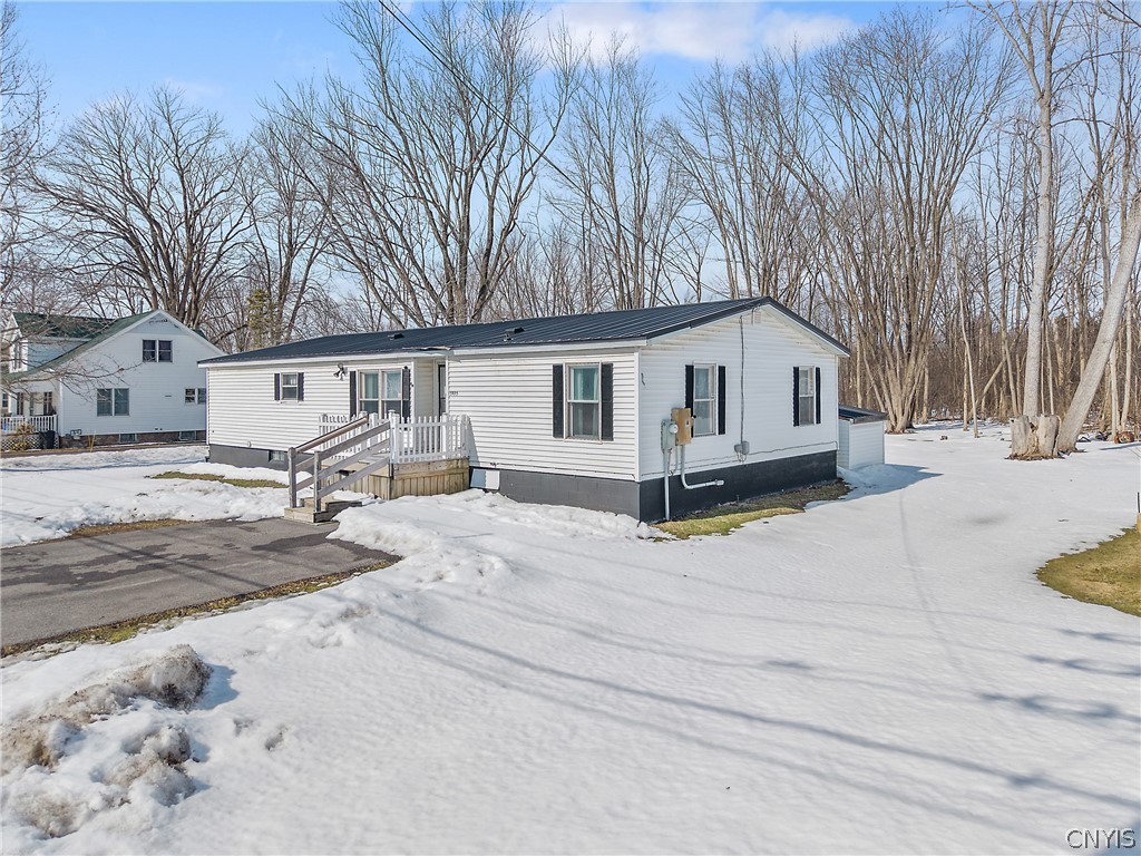 5975 East Pine Grove Road Cicero, NY 13039 - Photo 4 of 43