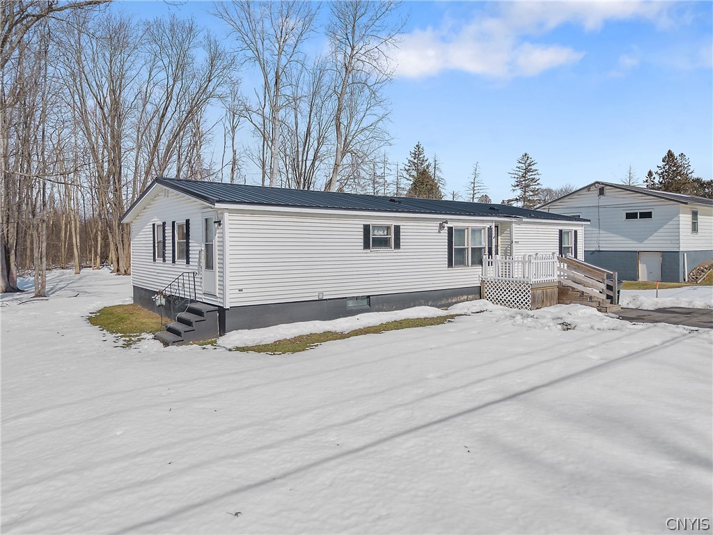 5975 East Pine Grove Road Cicero, NY 13039 - Photo 5 of 43