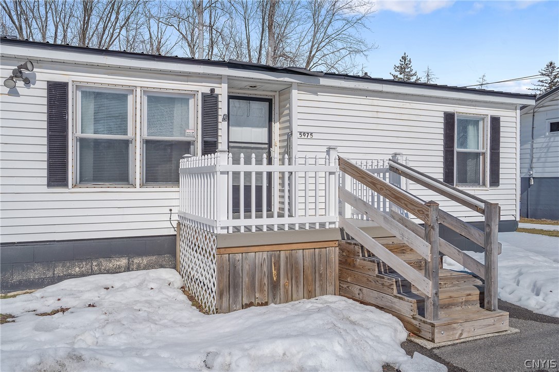 5975 East Pine Grove Road Cicero, NY 13039 - Photo 6 of 43