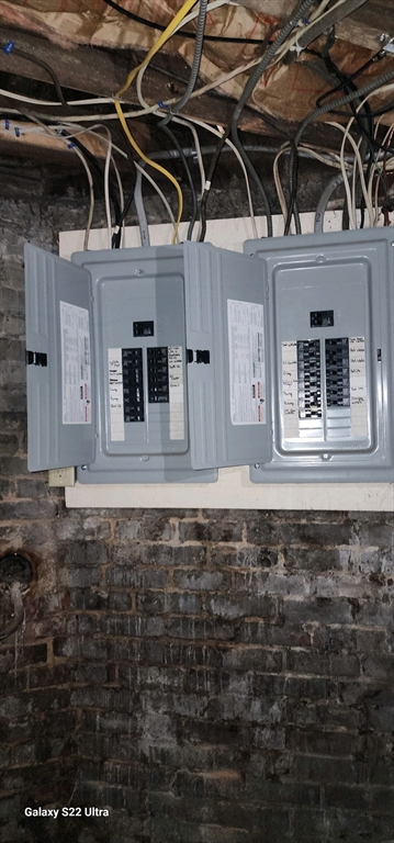 35 Cliftwood Street Springfield, MA 01108 - Photo 9 of 11 a view of a house with a house