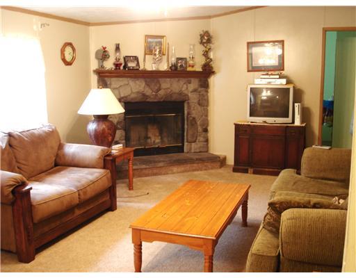 148 Gibson Hill Road Georgetown, PA 15043 - Photo 4 of 16 Den/Family/Great Room.