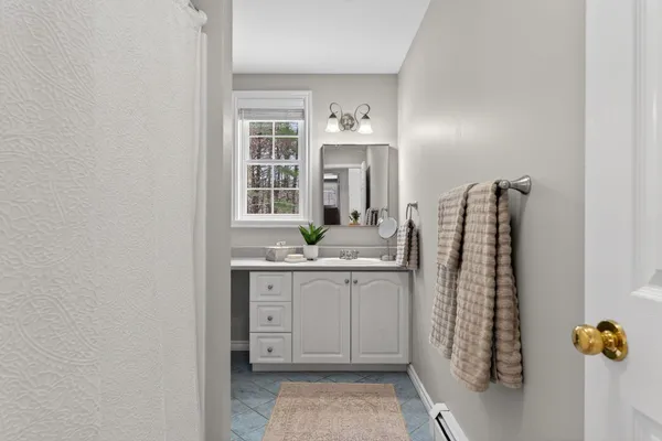 $900,000 | 59 Astilbe Lane, Yarmouth, ME 04096