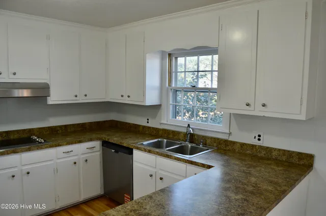 $274,000 | 205 Pinewood Drive, Goldsboro, NC 27534