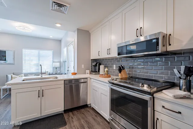 $2,400 | 475 North 9th Street, Unit 106, Phoenix, AZ 85006