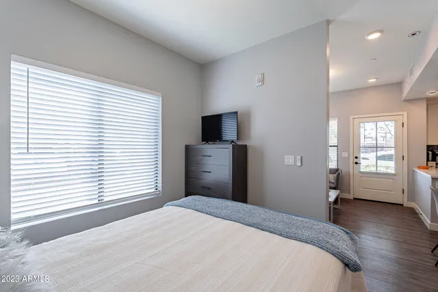 $2,400 | 475 North 9th Street, Unit 106, Phoenix, AZ 85006