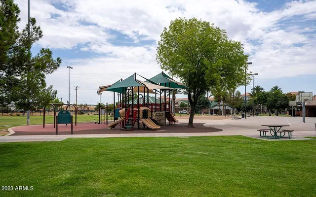 $2,400 | 475 North 9th Street, Unit 106, Phoenix, AZ 85006