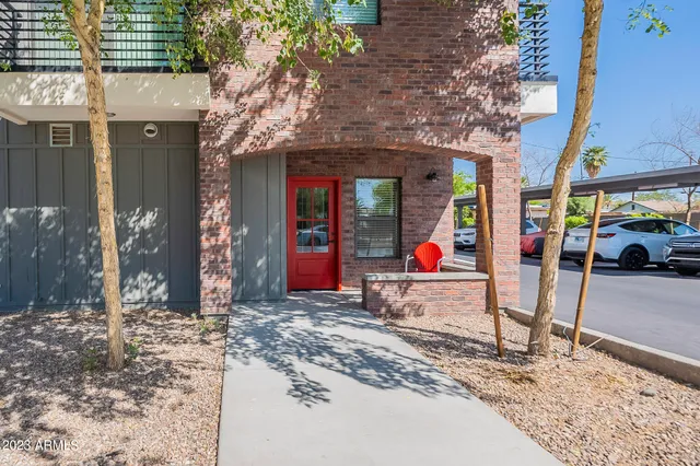 $2,400 | 475 North 9th Street, Unit 106, Phoenix, AZ 85006