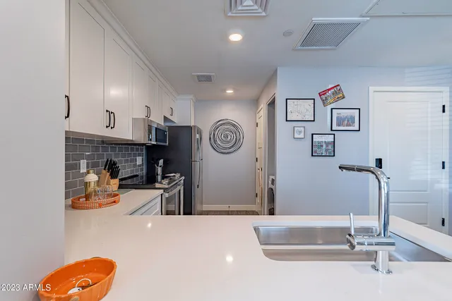 $2,400 | 475 North 9th Street, Unit 106, Phoenix, AZ 85006