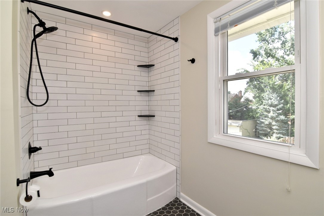 2472 Channing Road Cleveland, OH 44118 - Photo 33 of 46 Fully renovated full bath on second floor