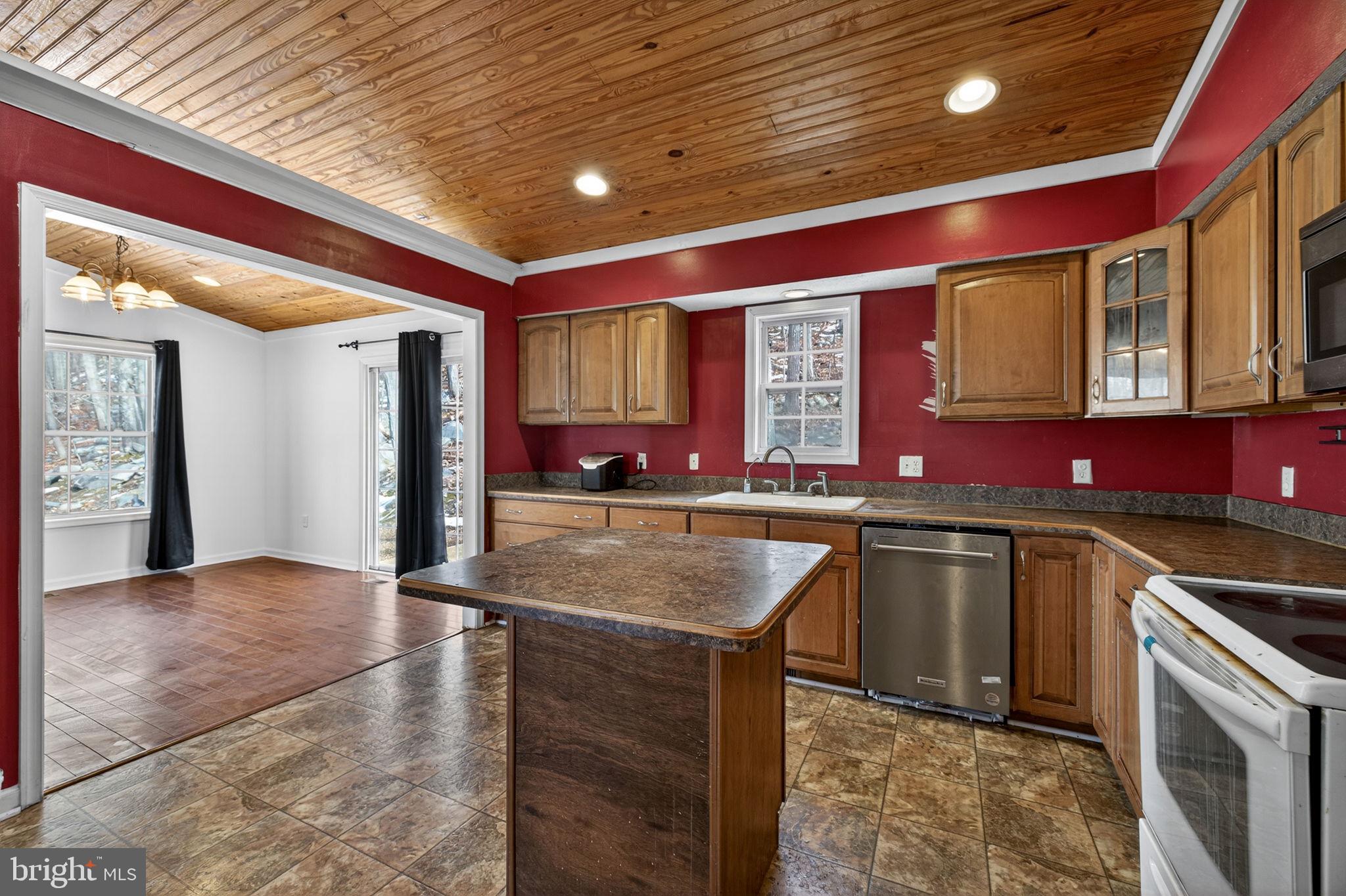1194 Valley View Road Harpers Ferry, WV 25425 - Photo 15 of 49 Kitchen