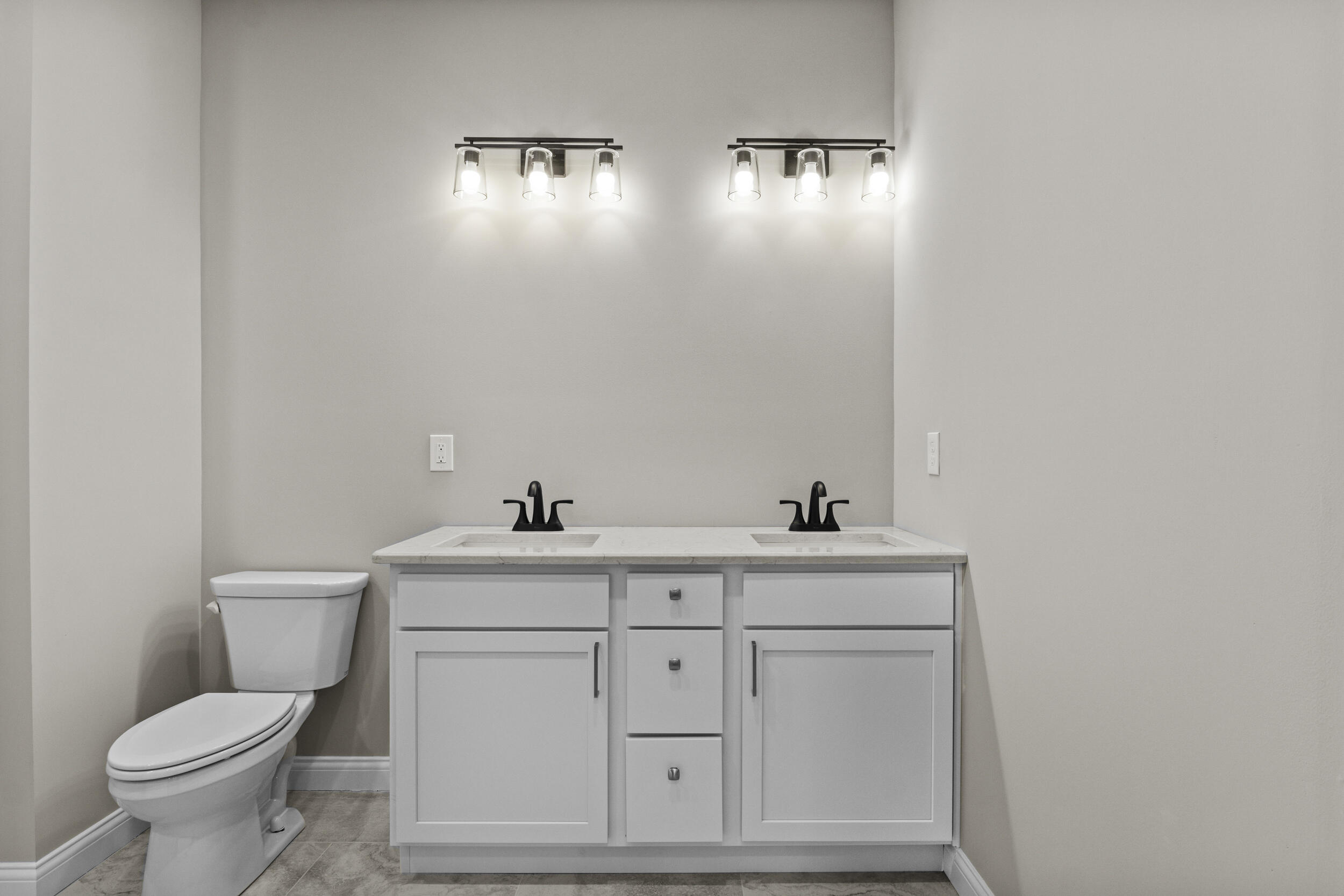 105 Bill Silvey Road Danville, KY 40422 - Photo 28 of 34 Owner's Ensuite Bathroom