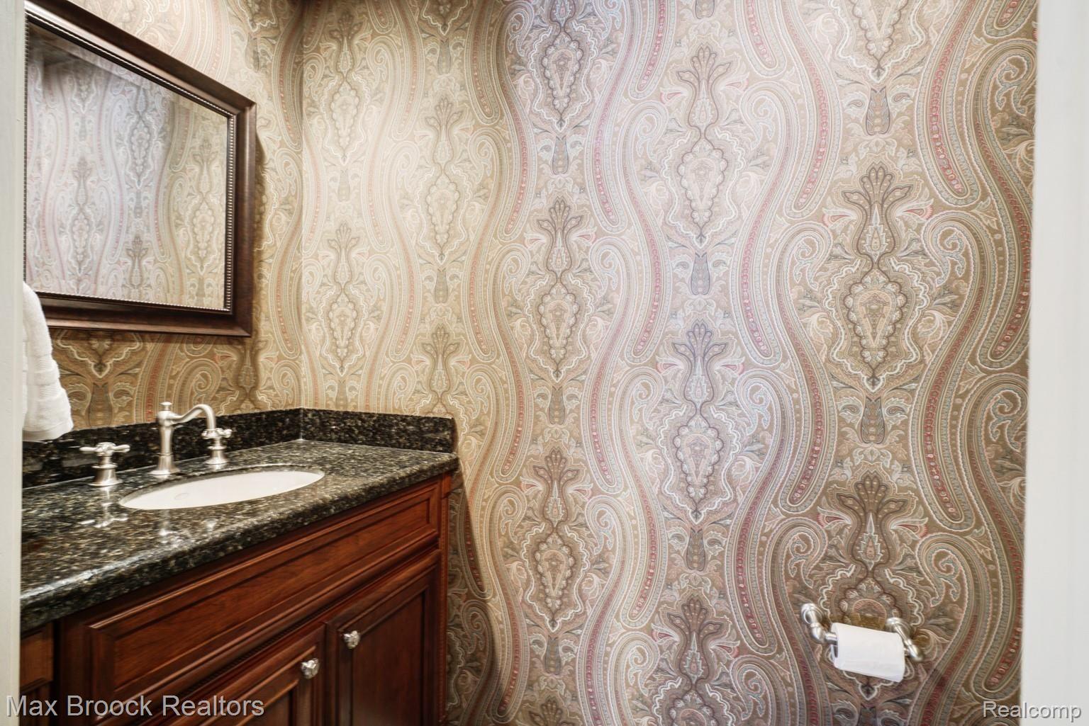 275 Aspen Road Birmingham, MI 48009 - Photo 22 of 46 DSC00611_2_3.jpg