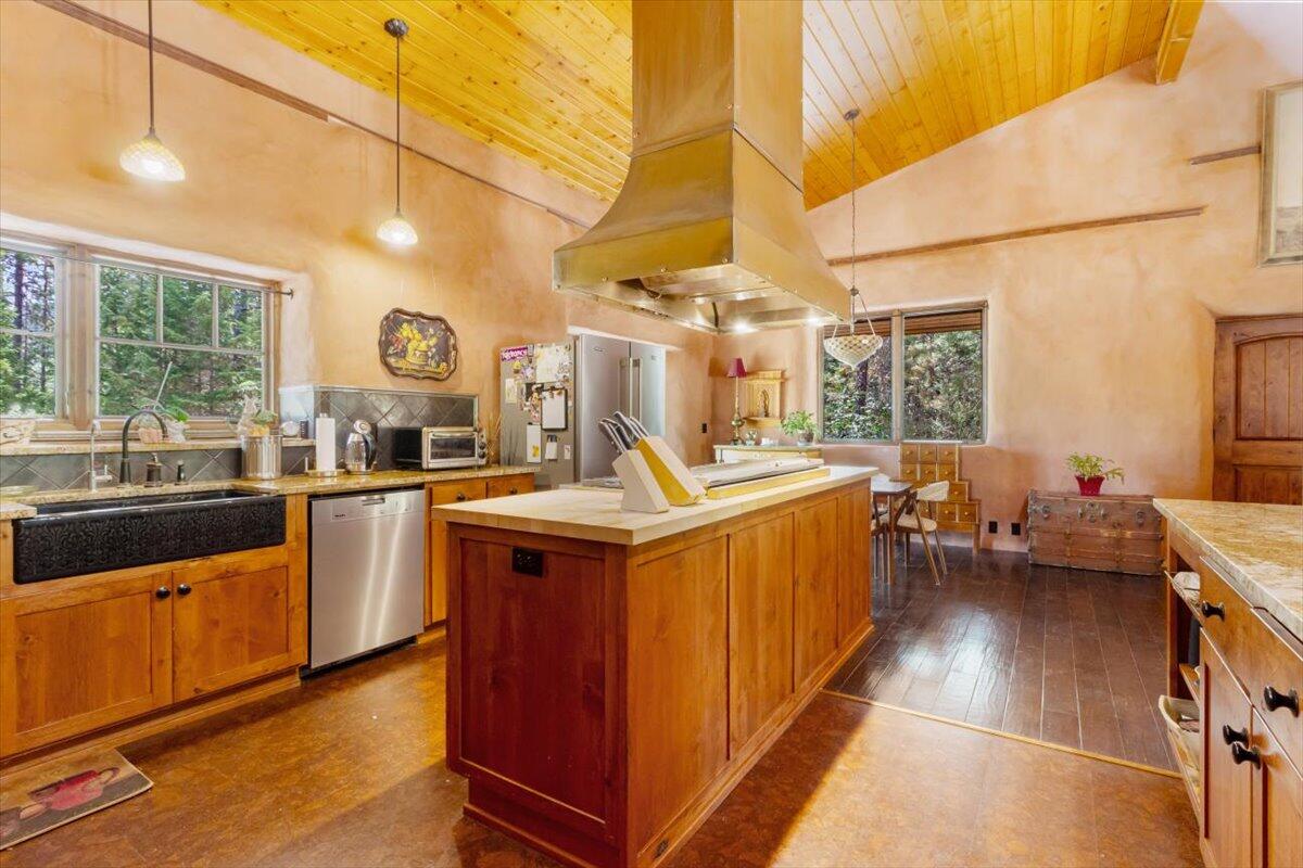 422 Onion Mountain Road Wilderville, OR 97543 - Photo 16 of 52