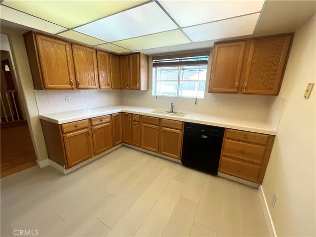 $3,900 | 2103 Clark Lane, Unit A, Redondo Beach, CA 90278