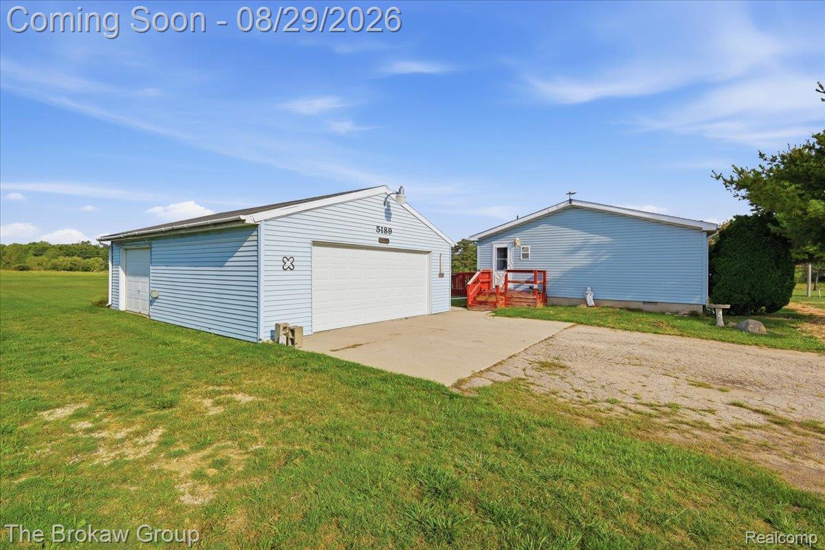 5189 North Webster Road Flushing, MI 48433 - Photo 44 of 46 07-IMG_4453.jpg