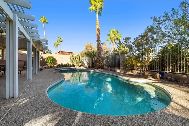 $569,000 | 1743 Stagecoach Drive, Henderson, NV 89014