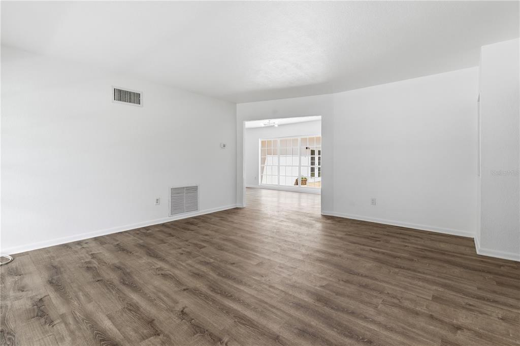 970 Gulf View Boulevard Dunedin, FL 34698 - Photo 11 of 34