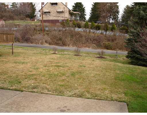 1004 Sundance Drive McKees Rocks, PA 15136 - Photo 8 of 8 Yard/Garden.
