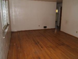 2076 Noblestown Road Pittsburgh, PA 15205 - Photo 5 of 25 Living Room.