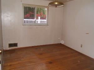 2076 Noblestown Road Pittsburgh, PA 15205 - Photo 10 of 25 Bedroom. Bedroom used as dining room