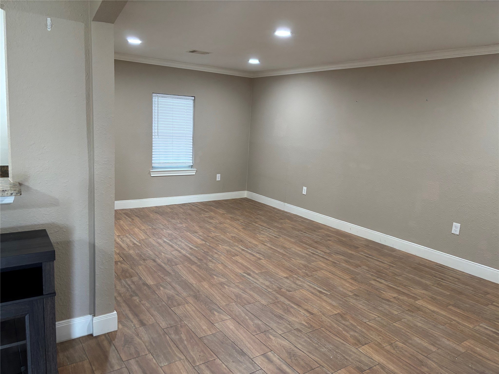 407 Terminal Street Houston, TX 77020 - Photo 7 of 14 Very large formal dining room