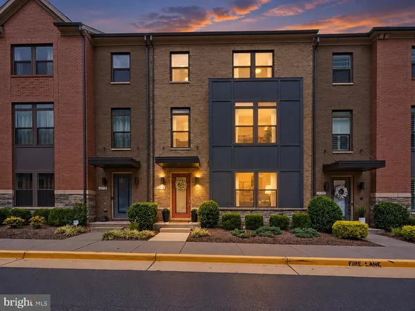 $919,900 | 44718 Ellsworth Terrace, Ashburn, VA 20147