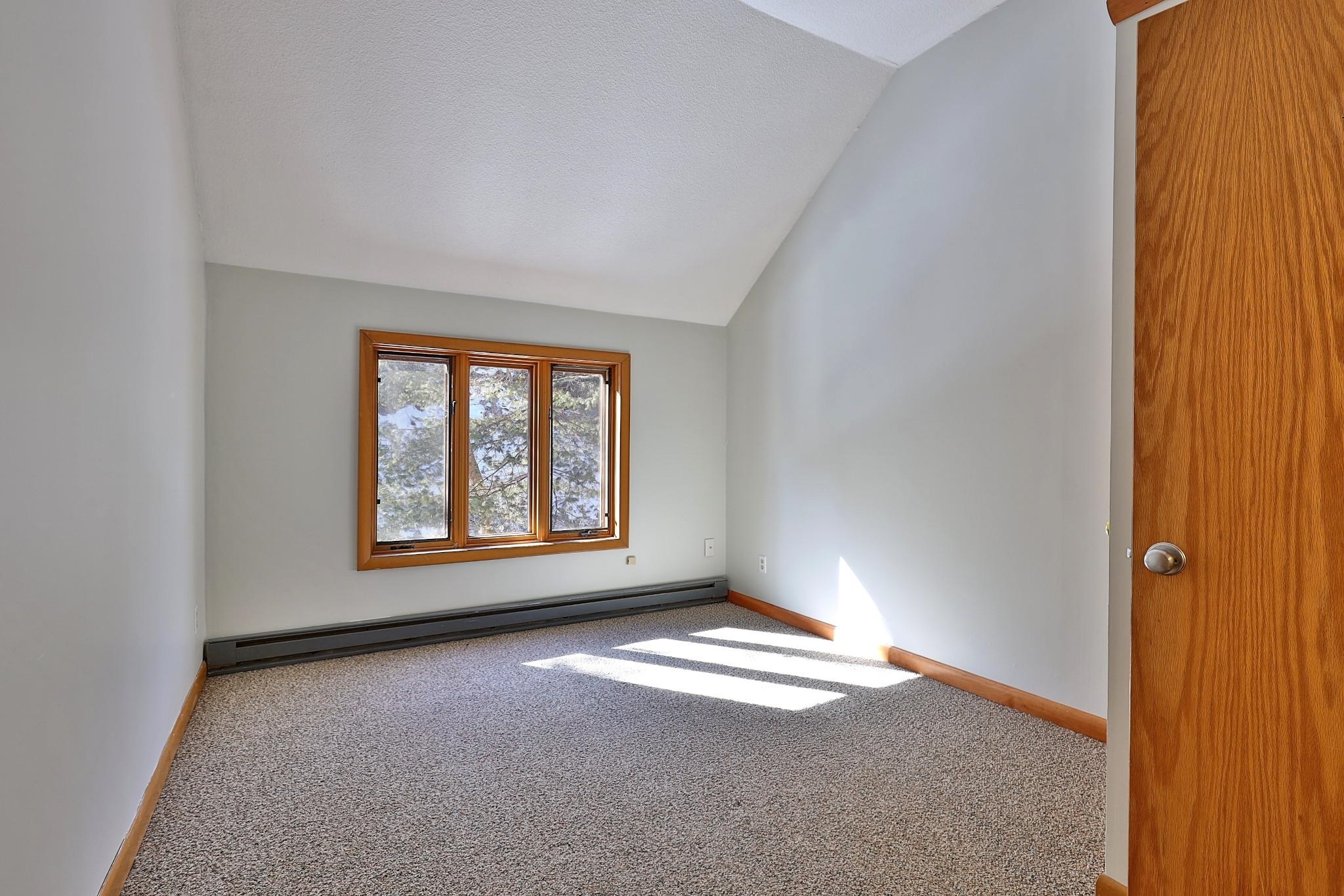 595 Main Street Chester, VT 05143 - Photo 22 of 40