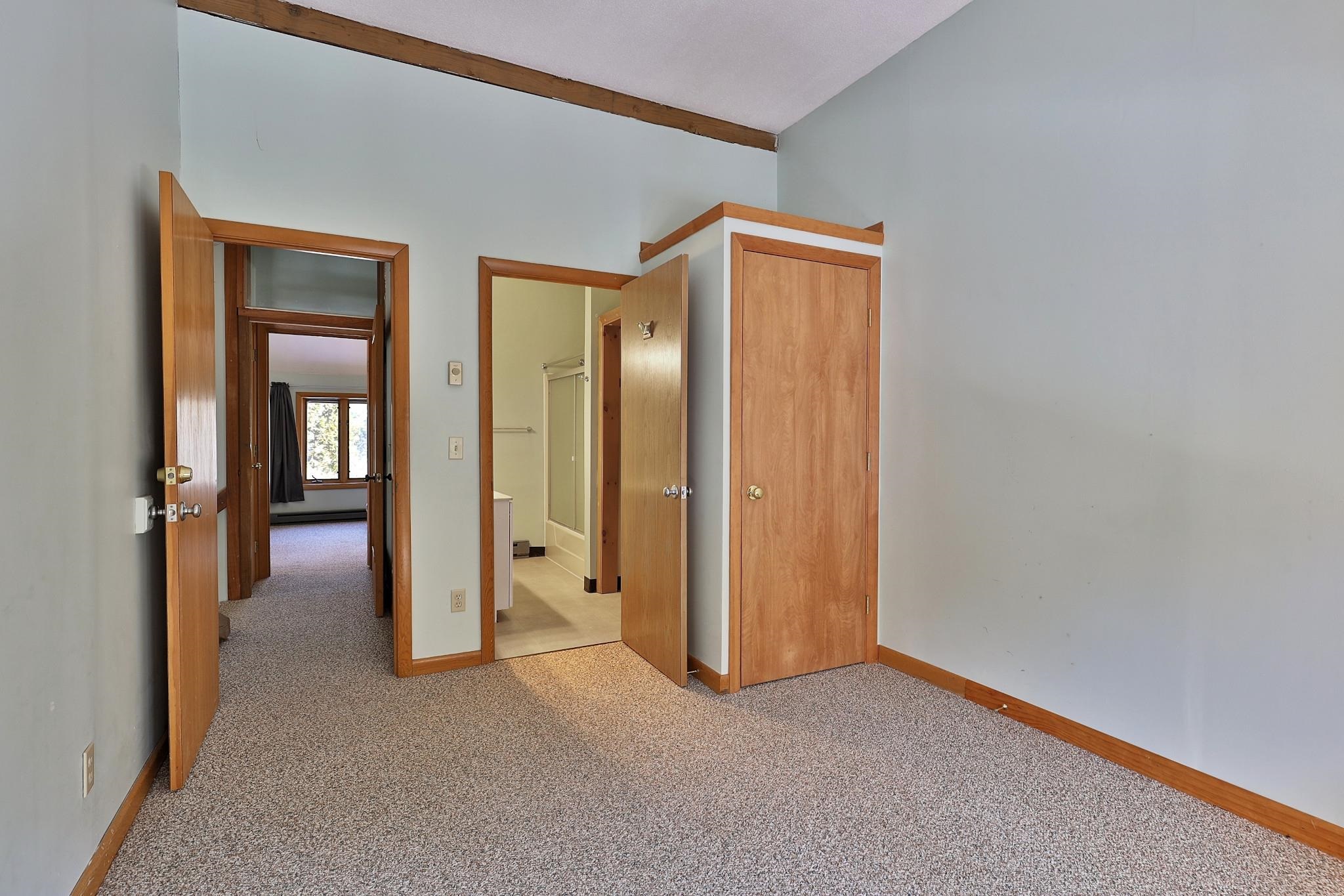 595 Main Street Chester, VT 05143 - Photo 9 of 40