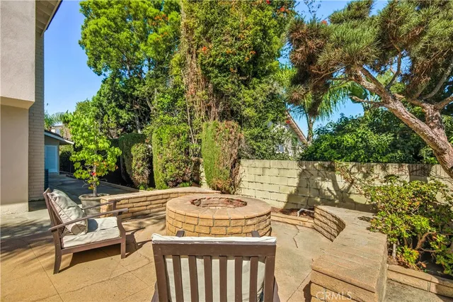 $6,500 | 880 North Holly Glen Drive, Long Beach, CA 90815