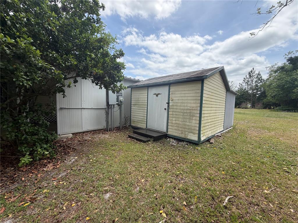 24138 Panther Road Astor, FL 32102 - Photo 7 of 34