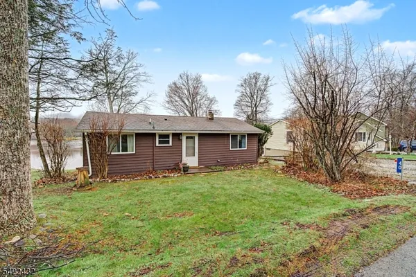 $545,000 | 40 East Shore Drive, Newton, NJ 07860