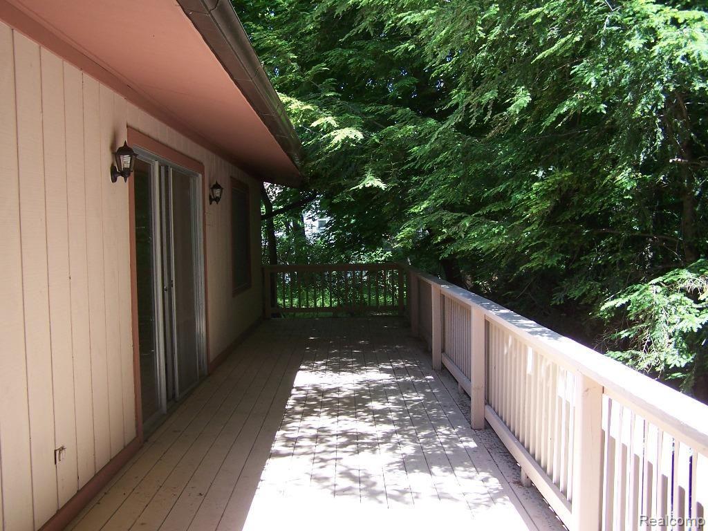 2896 North Tipsico Lake Road Hartland, MI 48353 - Photo 20 of 24 Tipsico Lk 2896 015.jpg
