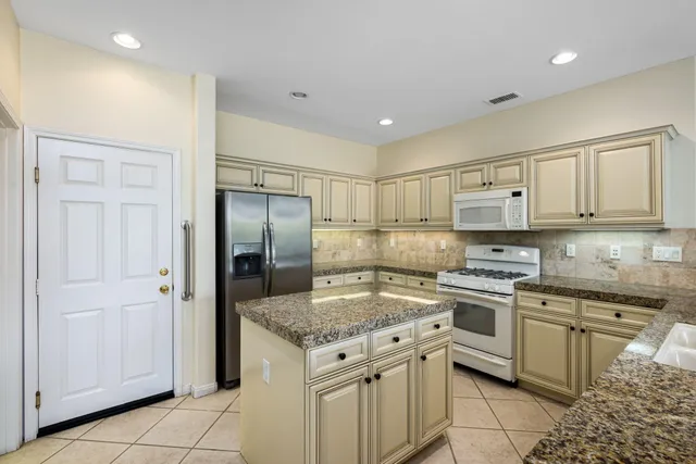 $549,000 | 81650 Prism Drive, La Quinta, CA 92253