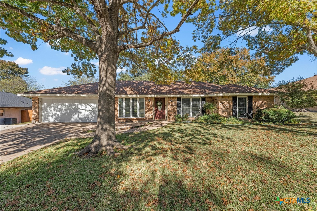 2014 Forest Trail Temple, TX 76502 - Photo 2 of 38 front view of a house with a yard