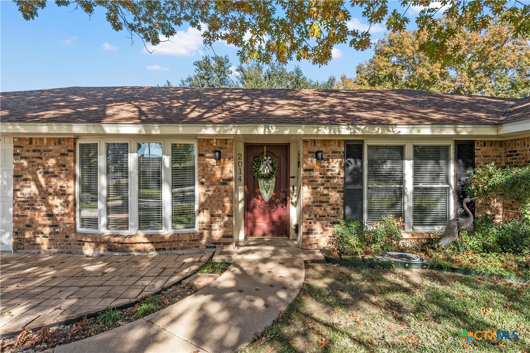 2014 Forest Trail Temple, TX 76502 - Photo 29 of 38 a front view of a house with a porch