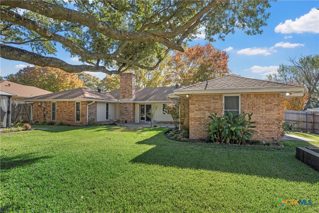 2014 Forest Trail Temple, TX 76502 - Photo 31 of 38 a front view of a house with garden