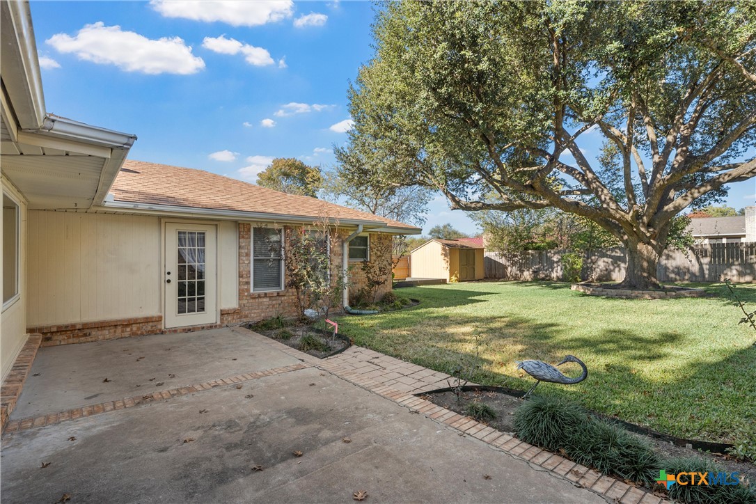 2014 Forest Trail Temple, TX 76502 - Photo 34 of 38 a front view of a house with garden