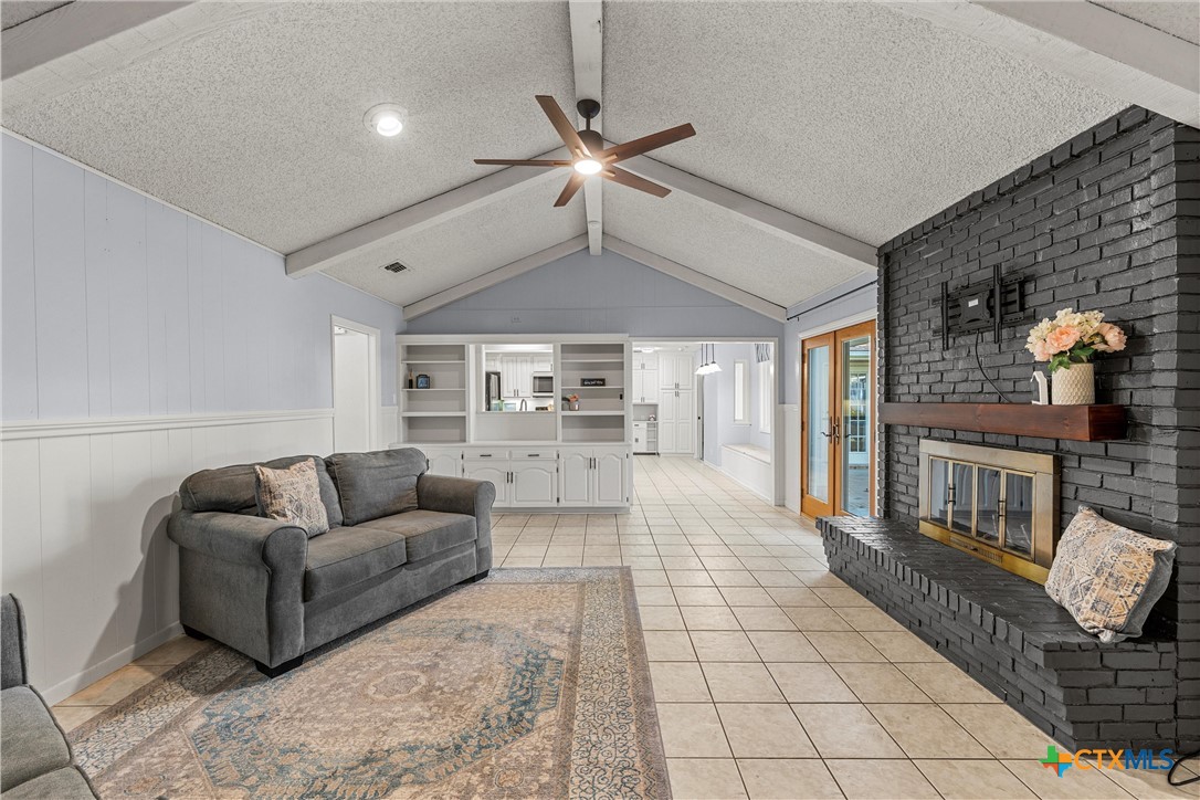2014 Forest Trail Temple, TX 76502 - Photo 5 of 38 a living room with furniture and a chandelier