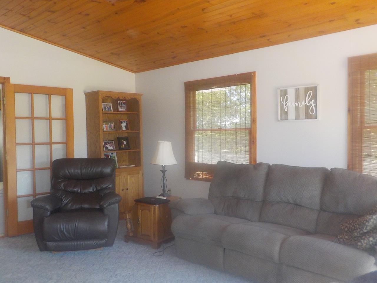 1522 East Walton Road Shepherd, MI 48883 - Photo 21 of 53 1878735-20.JPG