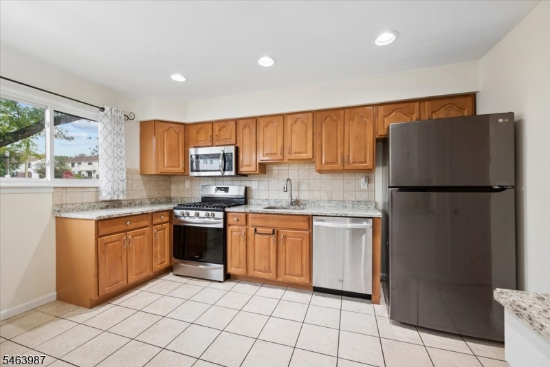 662 Marshall Road Hillsborough, NJ 08844 - Photo 8 of 29 Gallery Image 8