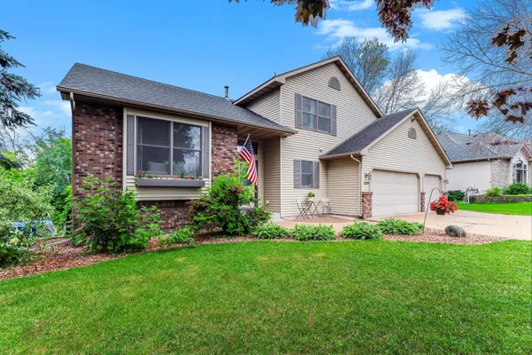 $469,900 | 1219 15th Street Southeast, Forest Lake, MN 55025