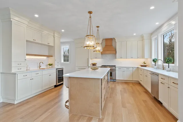 $1,879,500 | 18 Sprague Mill Road, Bedford, NH 03110